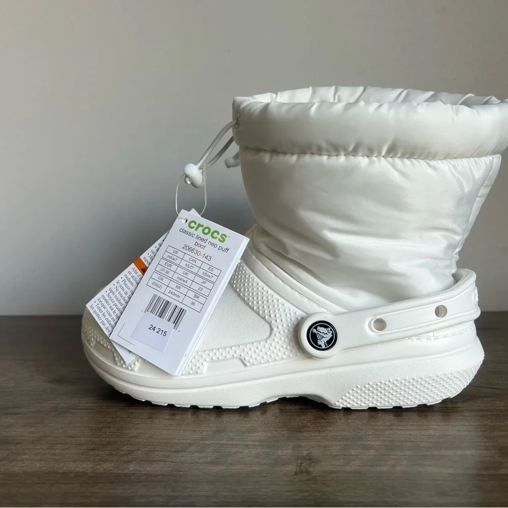 Crocs NEW Unisex Classic Lined Neo Puff White Boot Size 7 or 5 #367